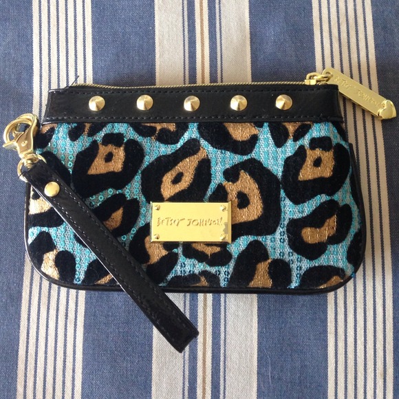 ⛔️ REDUCED ⛔️ AUTHENTIC BETSEY JOHNSON wristlet