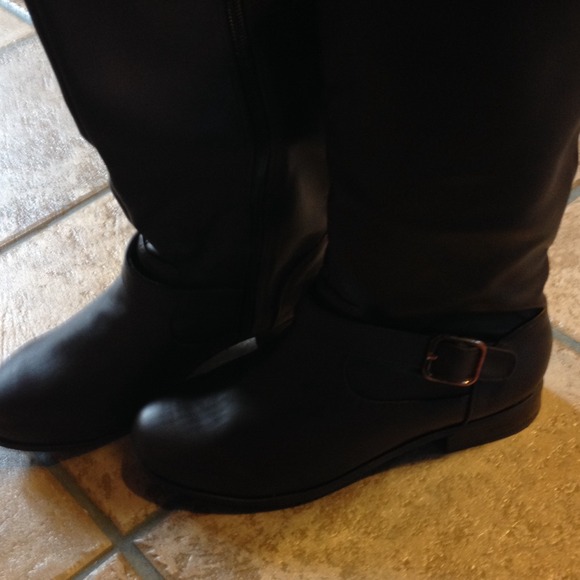 Sold Brown Riding Boots with Zipper - Picture 3 of 4