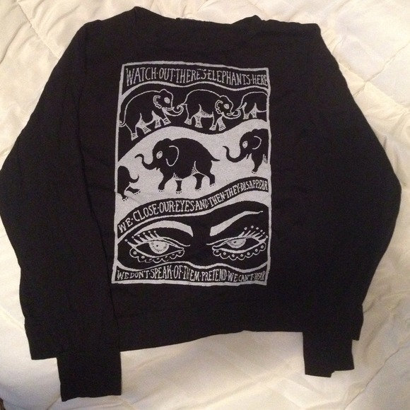 SOLD NEW Brandy Melville Long Sleeve Elephant Top