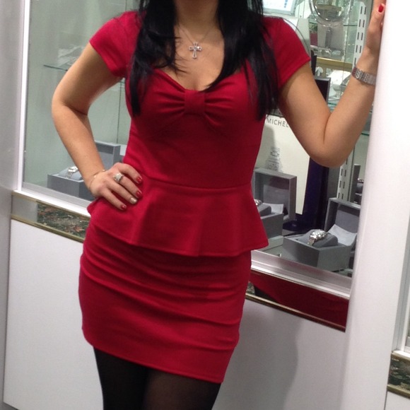β€οΈπHOST PICK πβ€οΈRed peplum dress - Picture 2 of 2