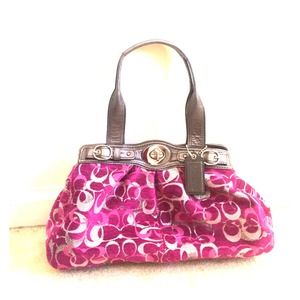 Coach Purse. BRAND NEW CONDITION!