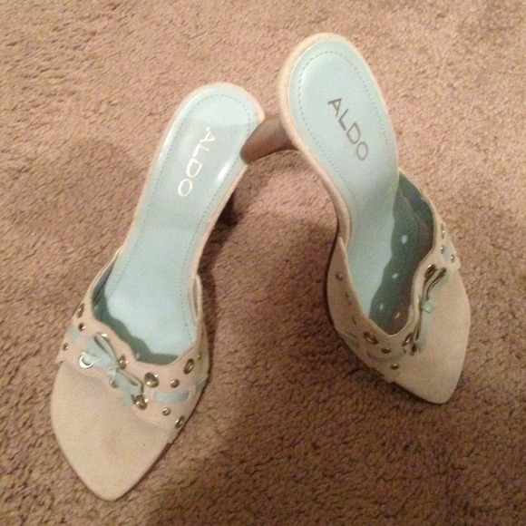 Lite blue summer shoe