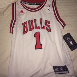 🚫 SOLD 🚫 little kids Derrick rose bulls jersey