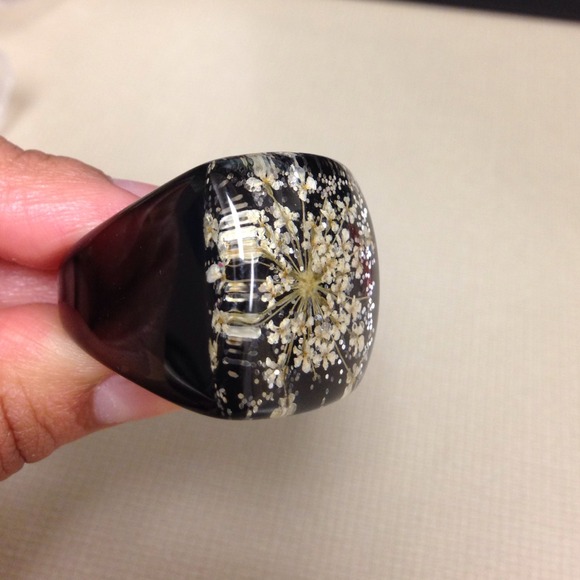 Ring - Picture 2 of 2