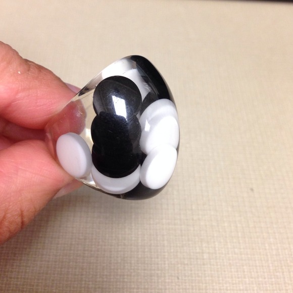 Ring - Picture 2 of 2