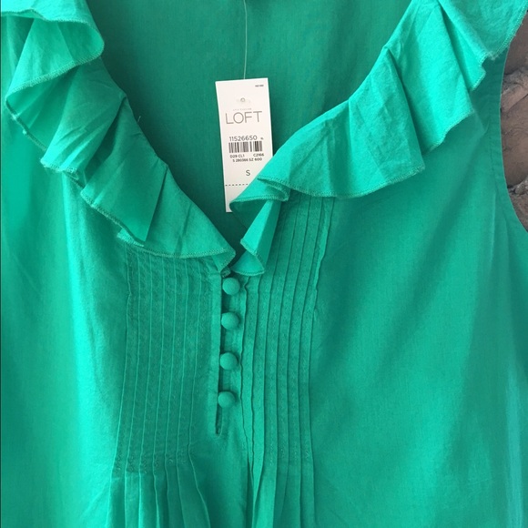 🎈HOST PICK🎈Loft Ruffle Top - Picture 2 of 5