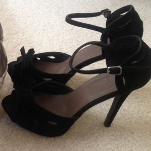 REDUCED Forever 21 black suede ankle strap heels