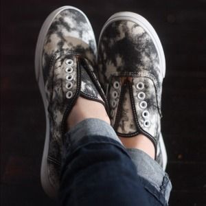 NWOT Vans Authentic Lo Pro