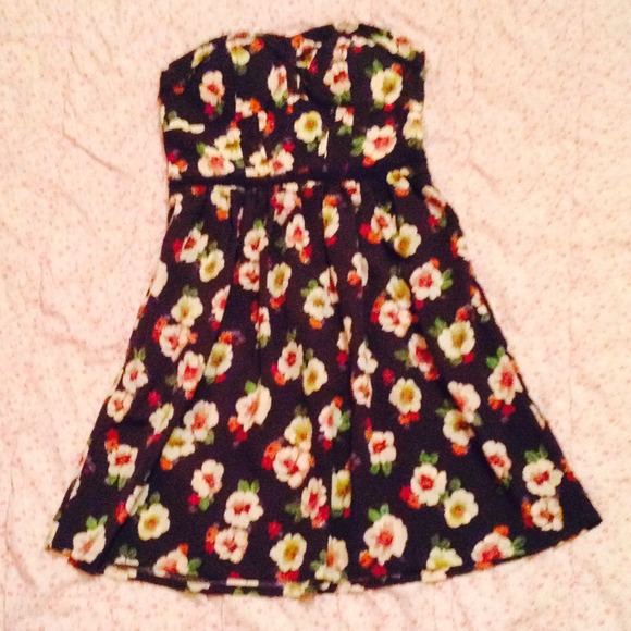 American Eagle Navy Floral Dress