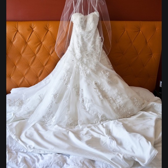 allure  Dresses & Skirts - Allure Wedding Dress