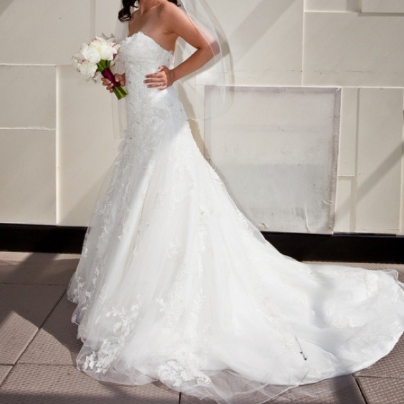 Allure Wedding Dress - Picture 2 of 4