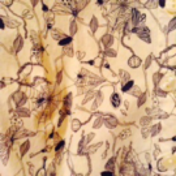 Cute Yellow Patterned Top! - Picture 2 of 3