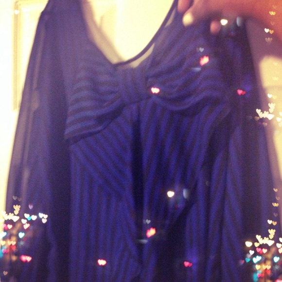 Blue & black shirt w/ bow on the back