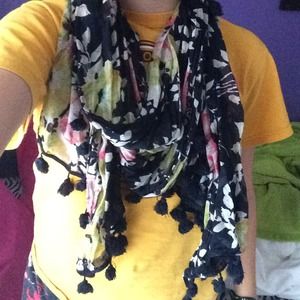 American eagle flowered scarf