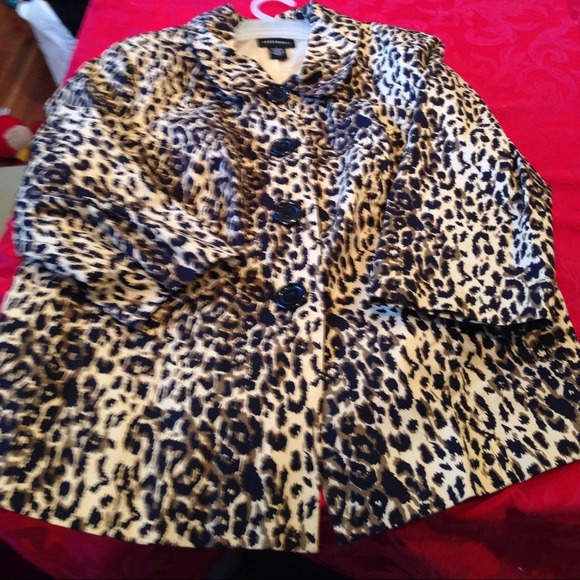 BUNDLED! BNWOT animal print blazer - Picture 3 of 3