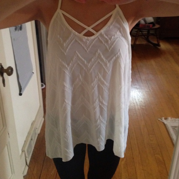 🚫SOLD🚫Chloe k tank top - Picture 2 of 4