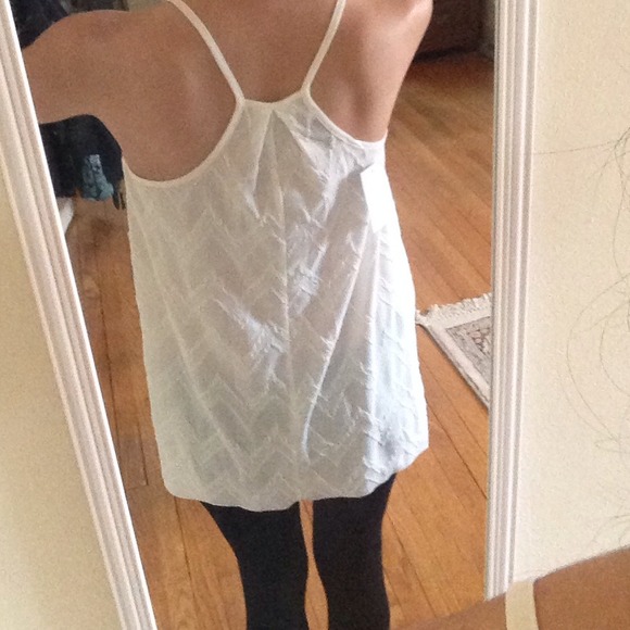 🚫SOLD🚫Chloe k tank top - Picture 3 of 4