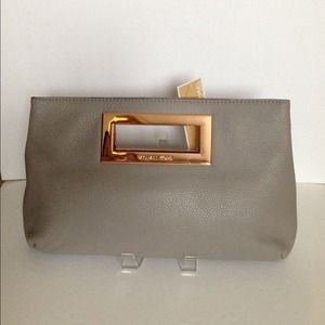 ❌SOLD❌Michael Kors Berkley clutch