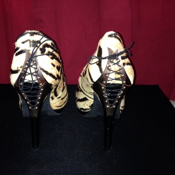 Wild Streak pumps by Mark - Picture 3 of 3