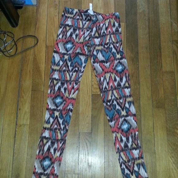 Aztec print leggings