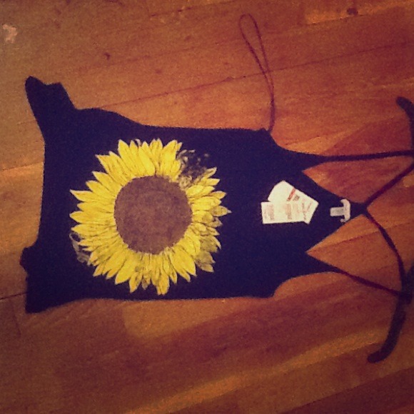 Tillys sunflower tank