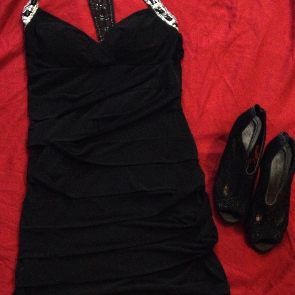 Looking for a little black dress? 💋