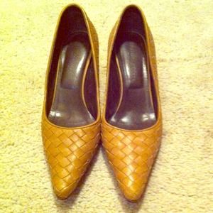 😍Bottega Veneta lamb skin kitten heels😍