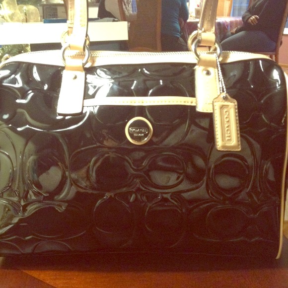 💰💰SOLD💰💰Coach patent leather satchel.