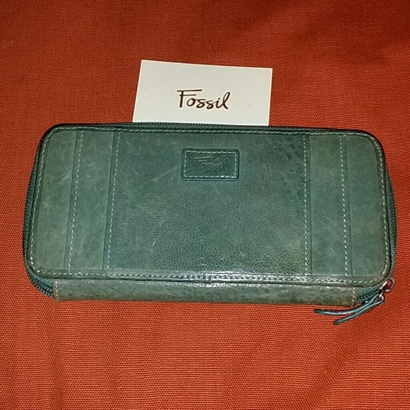 Fossil wallet