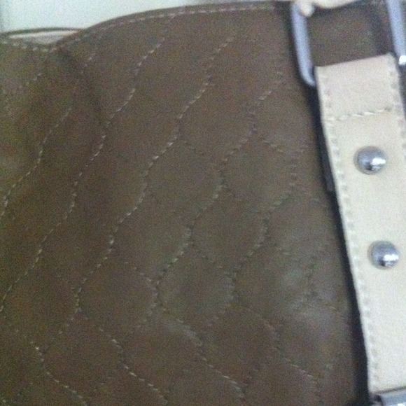 Handbag - Picture 2 of 3