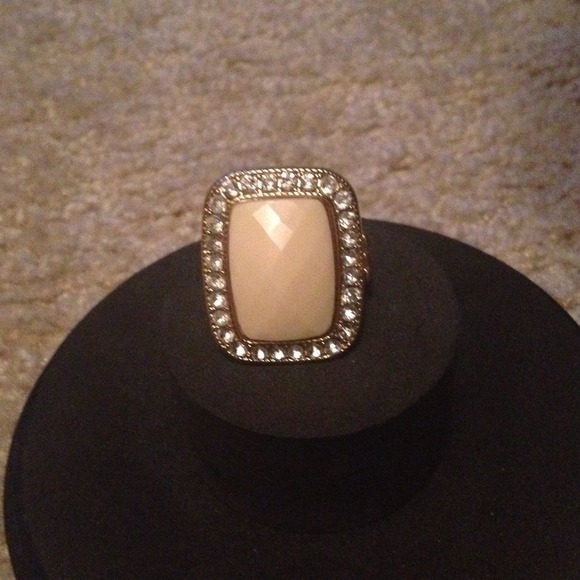 🚫Sold in bundle🚫Stretchy ivory ring