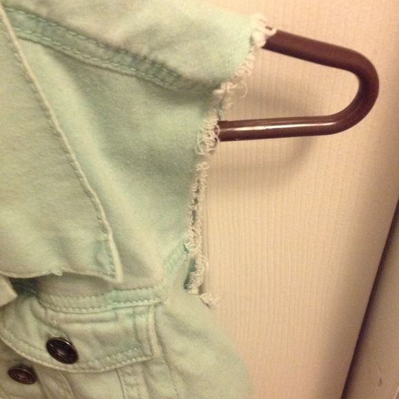 vest - Picture 5 of 5