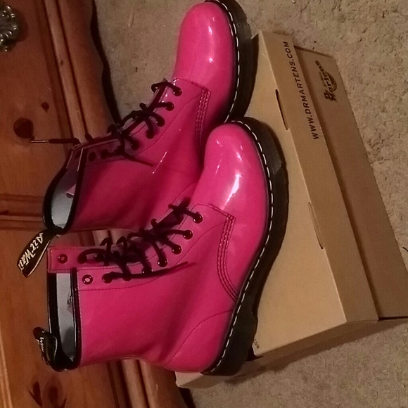 🙌MARKDOWN🙌HOT PINK DR.MARTEN'S💕 - Picture 2 of 4