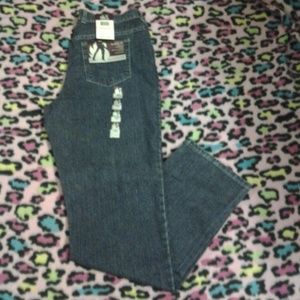 Gloria Vanderbilt tapered leg Jean