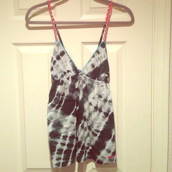 Navy and white tie-dye Billabong tank💙❤️