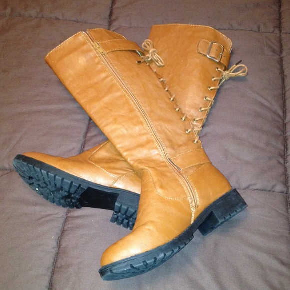 SALE THIS WEEKEND ONLY Faux leather camel boots