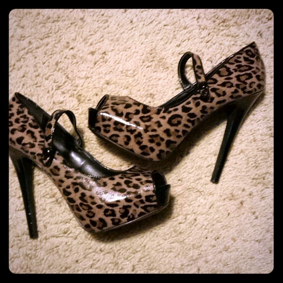 Joey Mary Jane Leopard Print  Heels