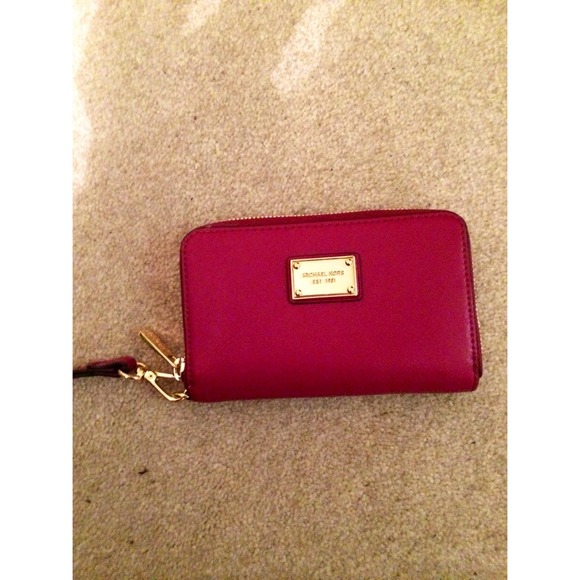 Michael Kors wristlet