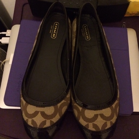 COACH FLATS