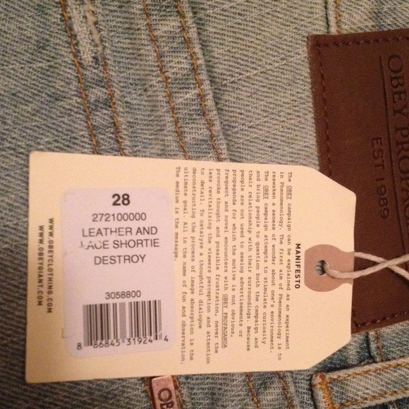 OBEY destroyed/lace shorts - Picture 4 of 4