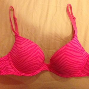 Discount PINK by Victorias Secret PUSH UP Bra