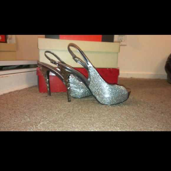 Never worn Nicole Miller heels!