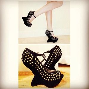 SOLD! Steve Madden Edgy Studded Wedge