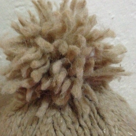 ?Bundled?Micco New York Deep Beige Hat