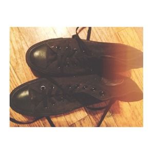 Black all star Converse