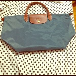 SOLD ❌❌❌ Longchamp Tote- Le Pilage medium Handheld