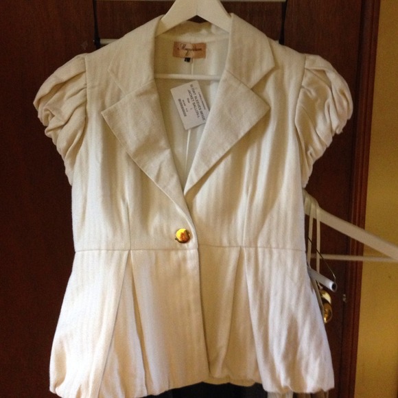Short sleeve beige balloon jacket