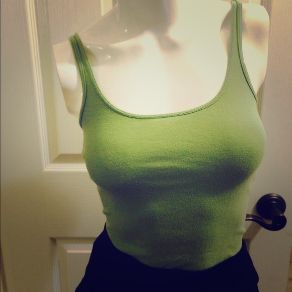 🎁 3 Old Navy Tank Top Bundle!