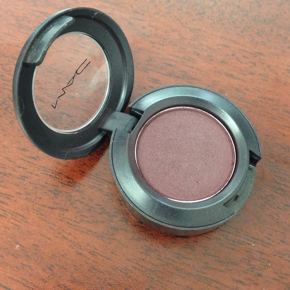 ✨Bundled✨ MAC eyeshadow Sketch