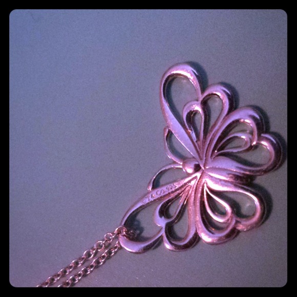 💢SOLD💢Tiffany &Co. Butterfly pendant & 18inChain